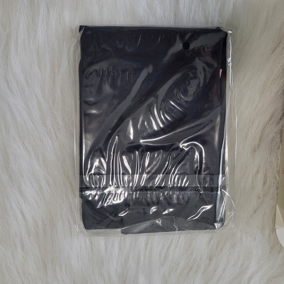 Ingrid & Isabel BellaBand Black Size 1 Everyday Maternity Belly Band NIB - Picture 7 of 10